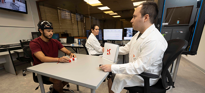 Conoce el laboratorio de Psicología